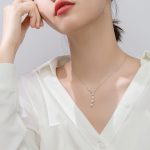 Exquisite Zircon Star Pendant Necklace Female Tide Net Red High End French Five Pointed Star Choker Clavicle Chain